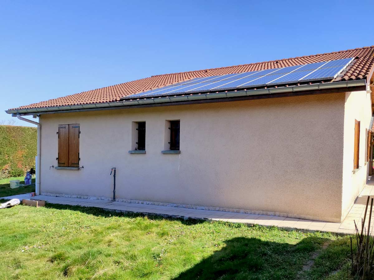 Maison avant des travaux d'isolation extérieur à Saint-Siméon-de Bressieux